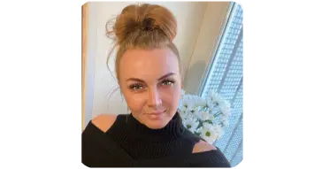 ResveraBurn customer testimonial featuring a smiling woman